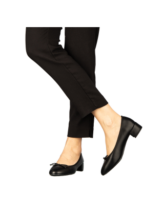 Дамски обувки с ток, Дамски обувки с ток черни  от еко кожа Derigo - Kalapod.bg